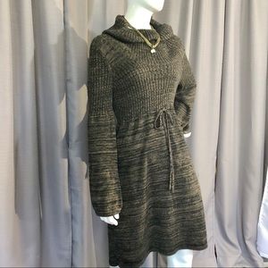 LARGE CALVIN KLEIN SWEATER DRESS